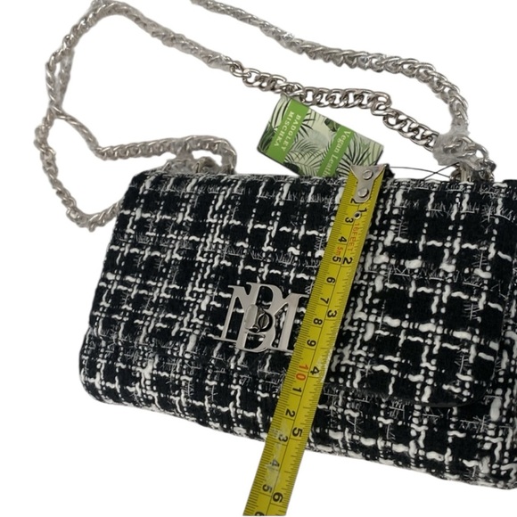 Badgley Mischka Black and White Tweed Bag with Silver Chain NWT - Picture 6 of 8